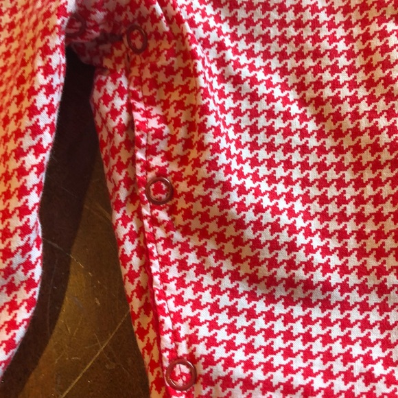 You get 2 for 1 with this reversible John John - Picture 10 of 11